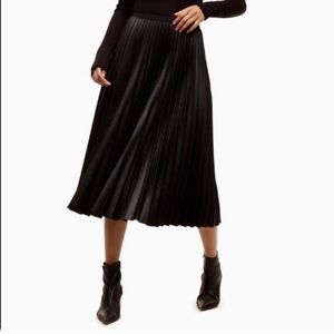 Aritzia Pleated Black Skirt